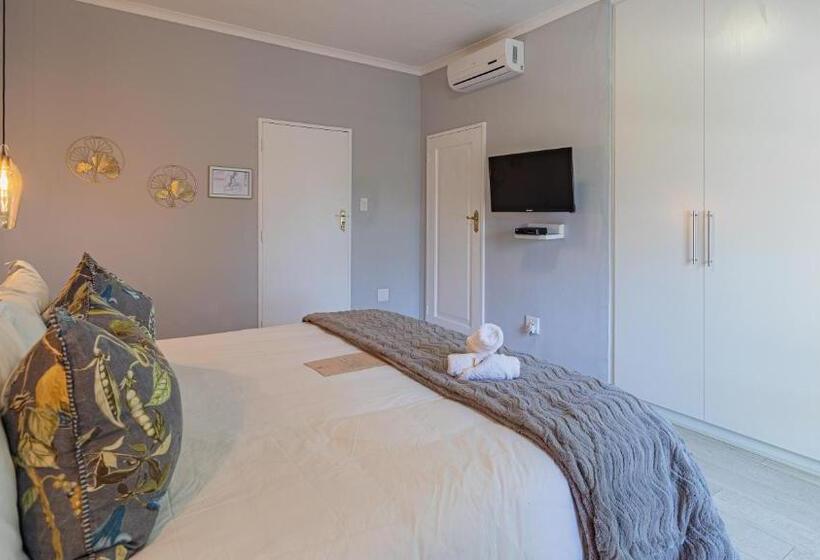 اتاق لوکس با تخت بزرگ, The Salene Hotel & Cottages
