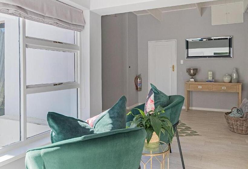 اتاق استاندارد با چشم‌انداز باغ, The Salene Hotel & Cottages