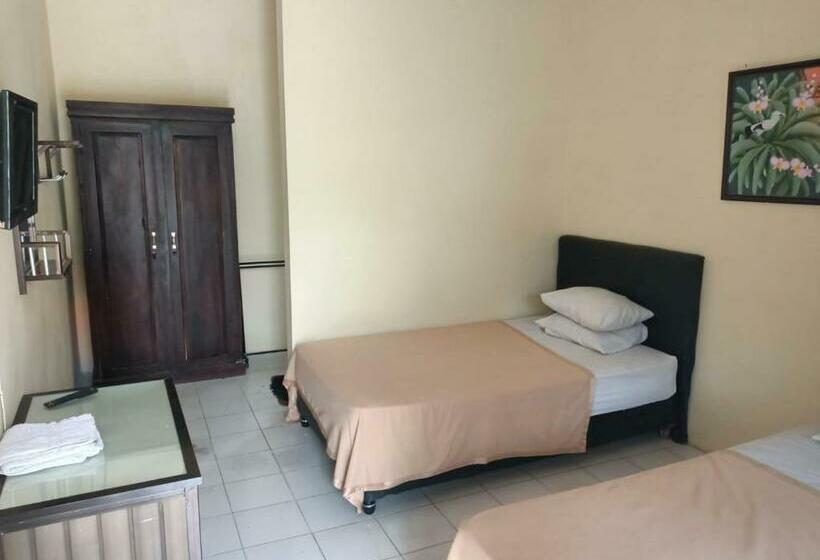 Номер Стандарт, Reddoorz At Hotel Nuansa Ngawi