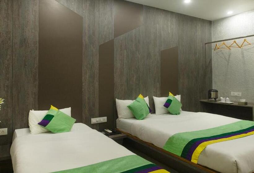 اتاق لوکس, Treebo Urban, 1 Km From Railway Station