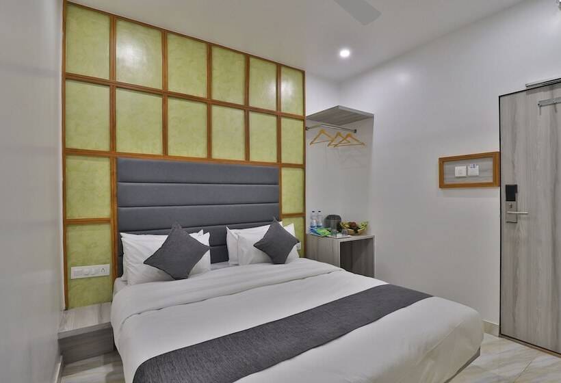 اتاق لوکس, Treebo Urban, 1 Km From Railway Station
