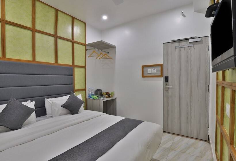اتاق لوکس, Treebo Urban, 1 Km From Railway Station
