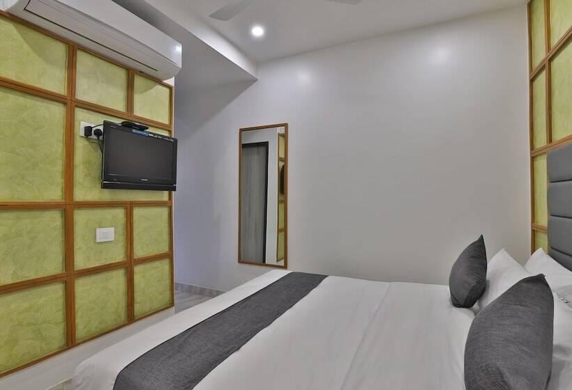 اتاق لوکس, Treebo Urban, 1 Km From Railway Station