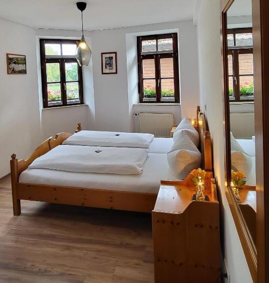 Номер Стандарт, Gasthof Zum Schiff