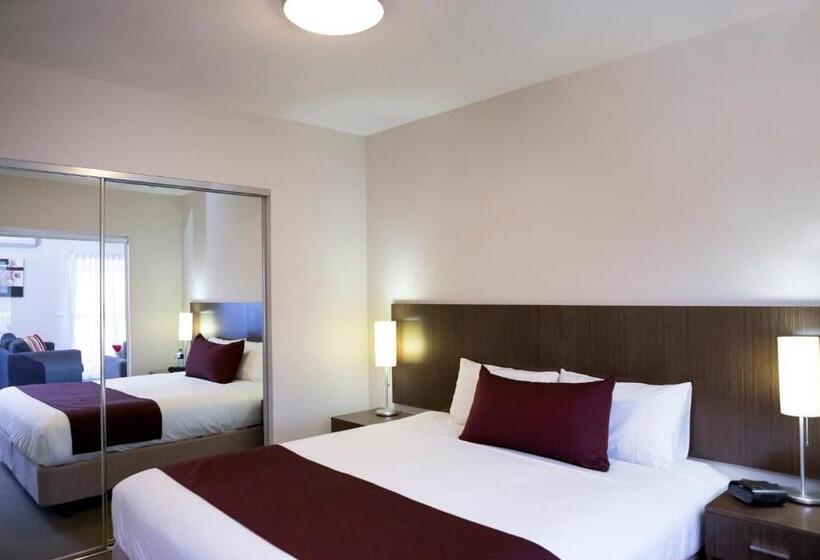 2 베드룸 이그제큐티브 아파트, Quest Shepparton