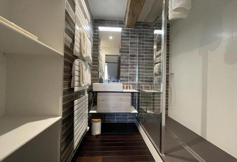 Номер Deluxe, Manoir De Villamont