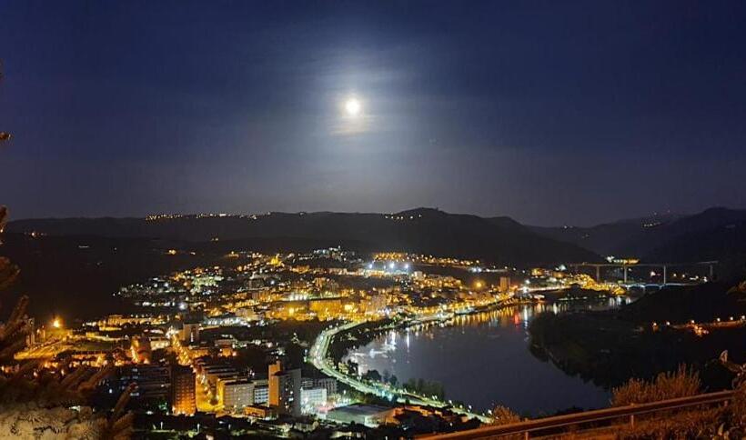 اتاق سوپریور خانوادگی, Mito S House & Douro View