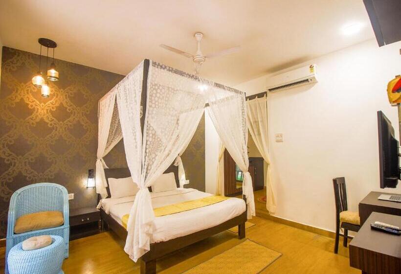 اتاق لوکس, Verandah   A Beautiful Story, Near Anjuna Beach