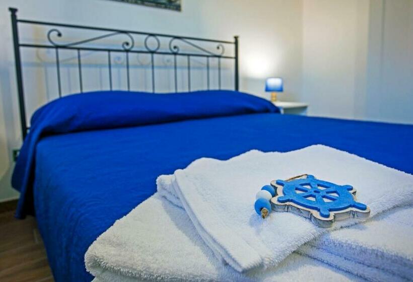 اتاق استاندارد سه نفره, B&b Al Blu