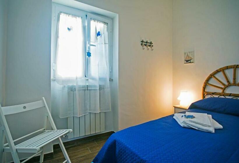 اتاق استاندارد سه نفره, B&b Al Blu