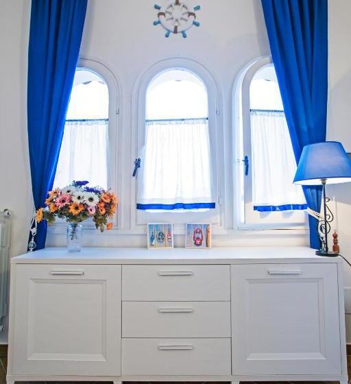 اتاق استاندارد سه تخته با بالکن, B&b Al Blu