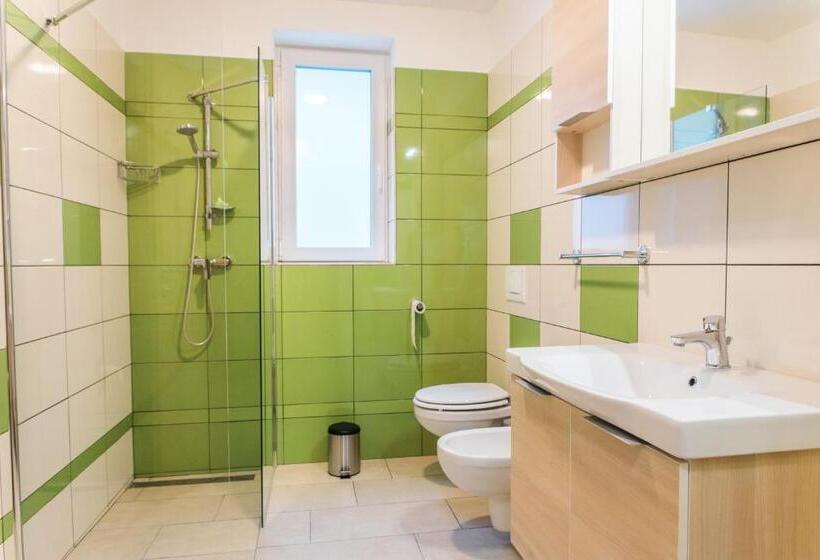اتاق استاندارد, Guest House Rosi