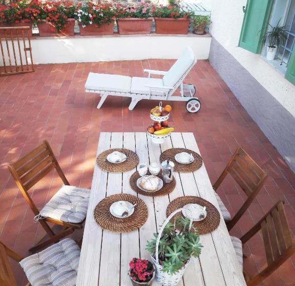 آپارتمان 2 خوابه با تراس, Agriturismo Le Catre