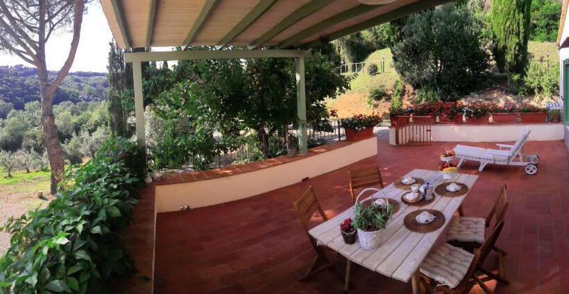 آپارتمان 2 خوابه با تراس, Agriturismo Le Catre