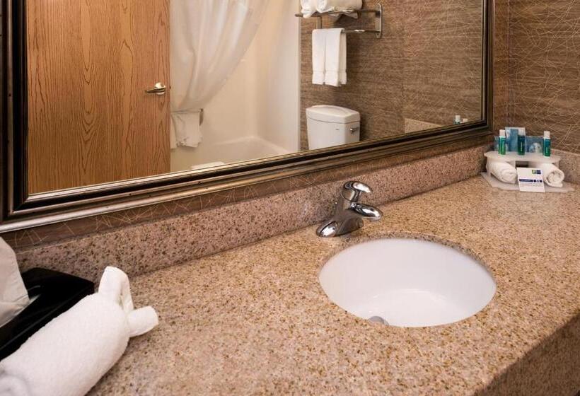 Номер Стандарт, Holiday Inn Express Hotel & Suites Bucyrus, An Ihg