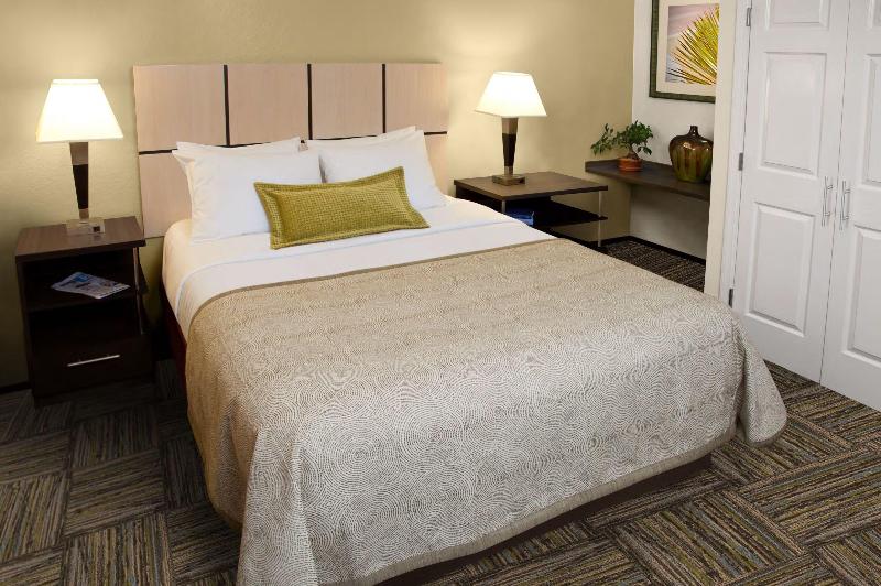 带大床的标准工作室, Candlewood Suites Sayre, An Ihg