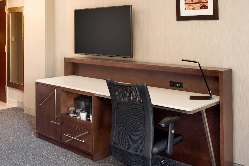 Стандартный Номер Кровать Кинг, Courtyard Seattle Seatac Area