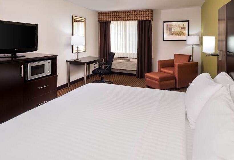 Номер Стандарт, Holiday Inn Express Hotel & Suites Bucyrus, An Ihg