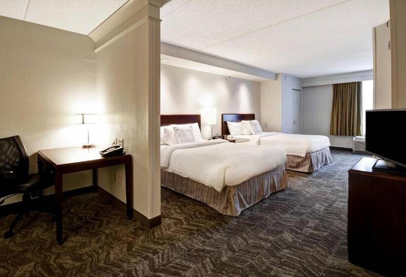 استودیوی استاندارد, Springhill Suites Louisville Airport
