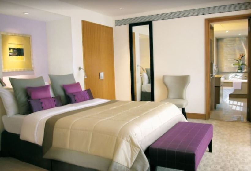 2 Bedrooms Apartment City View, Taj Wellington Mews