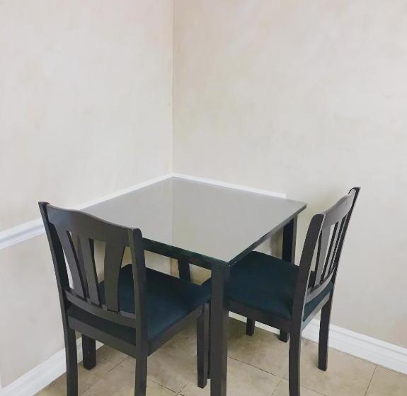 带按摩浴盆的套房, Nite Inn At Universal City   Walking Distance To Universal Studios Hollywood