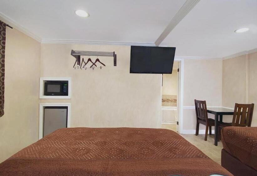 带按摩浴盆的套房, Nite Inn At Universal City   Walking Distance To Universal Studios Hollywood