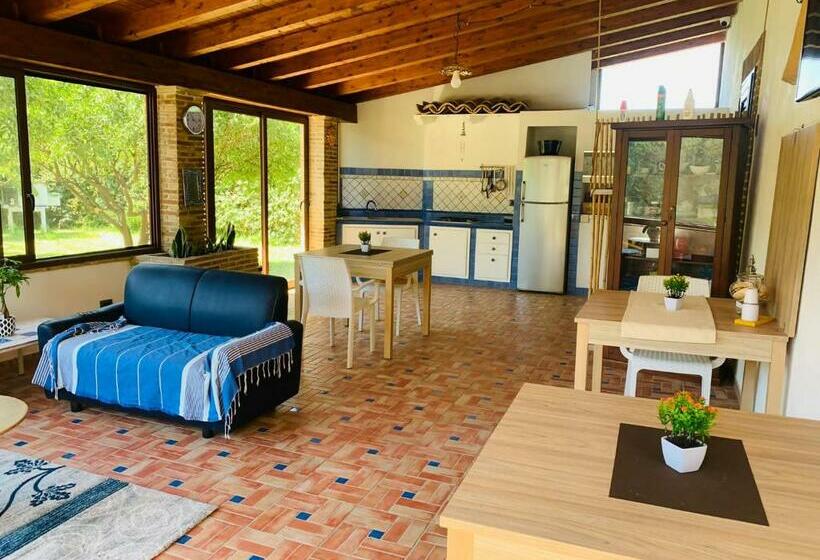 Четырехместный Номер Стандарт Вид на Сад, Casa Nunna