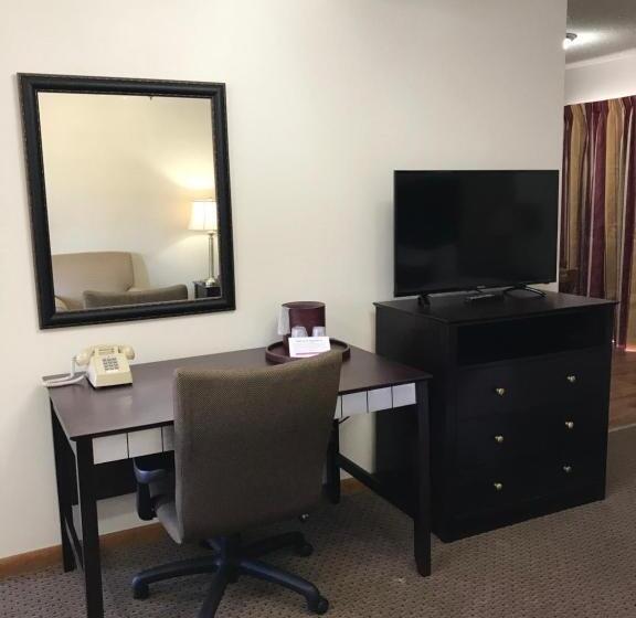 Студия Стандарт, Brentwood Motor Inn
