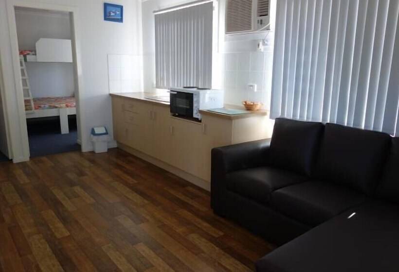 Люкс 2 Спальни, Diamond Beach Holiday Park