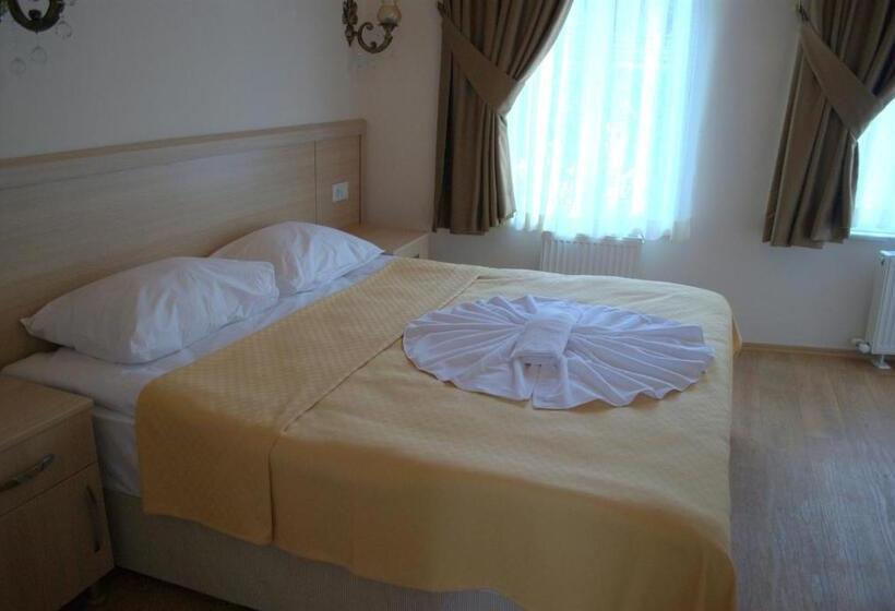 Superior Room, Piya Hostel