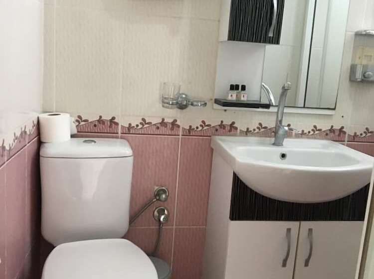 Deluxe Suite, Piya Hostel