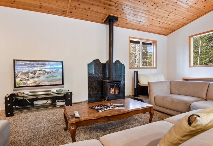 1 Szobás Ház, Truckee Pines Retreat Game Room & Forest Views