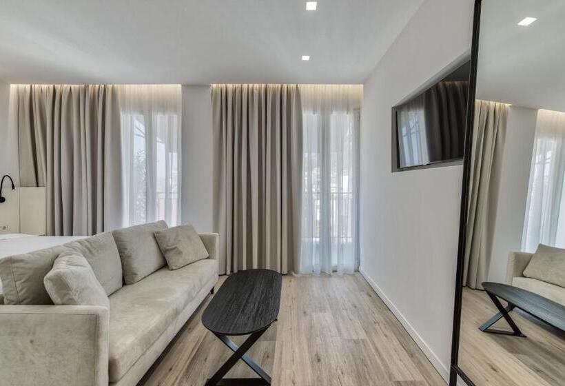 اتاق اجرایی, Bitzaro Boutique