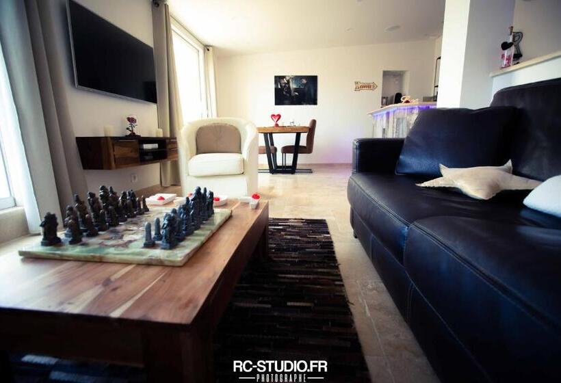 Номер Стандарт, Loveroom La Garçonn Hyeres