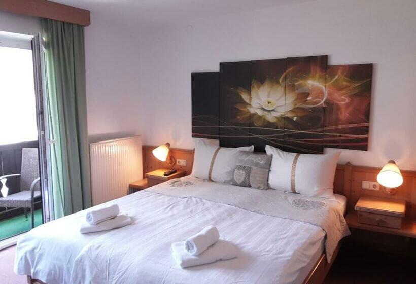 Апартаменты 2 Спальни с Балконом, Apartment House Seerose