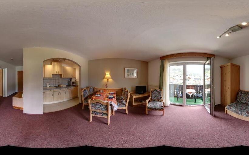 Апартаменты 2 Спальни с Балконом, Apartment House Seerose