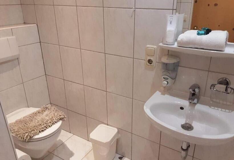 Номер Стандарт Трехместный, Apartment House Seerose