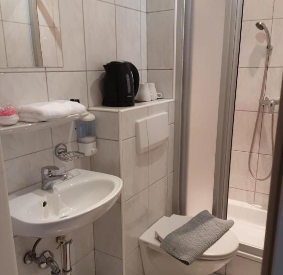 Апартаменты 2 Спальни с Балконом, Apartment House Seerose