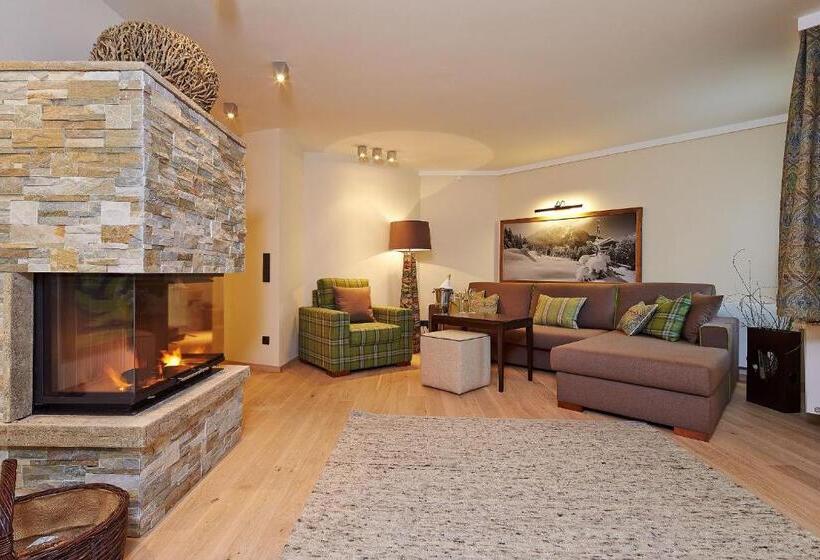 Люкс Повышенной Комфортности, Alpeinernature Resort Tirol