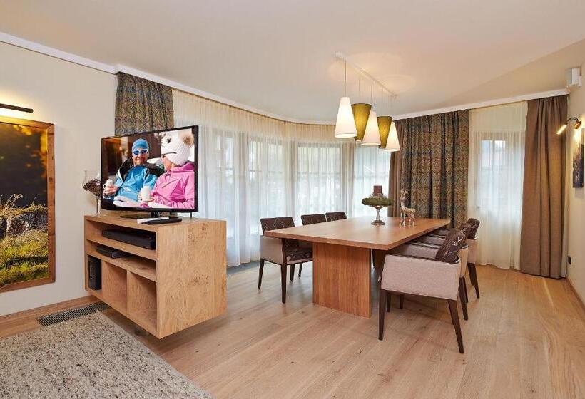 Люкс Повышенной Комфортности, Alpeinernature Resort Tirol