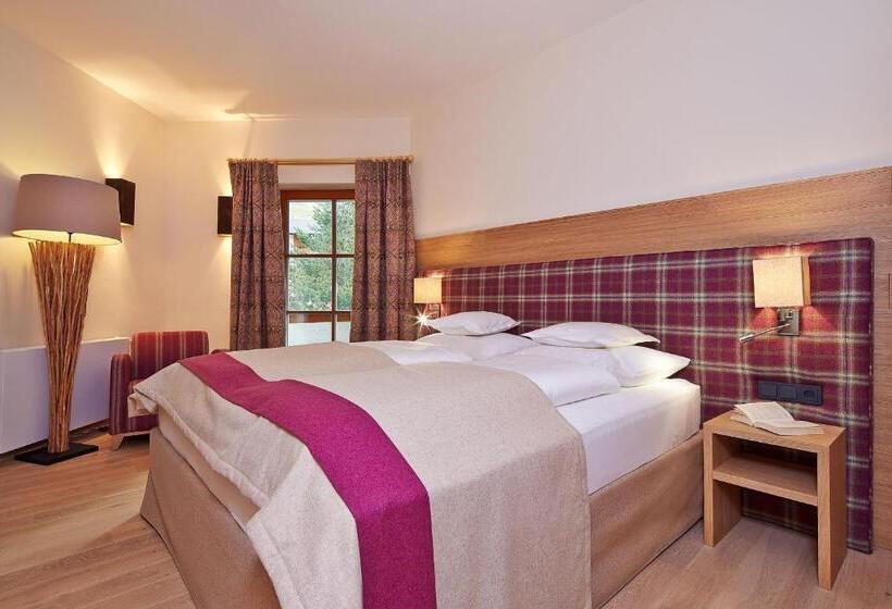 Люкс Повышенной Комфортности, Alpeinernature Resort Tirol