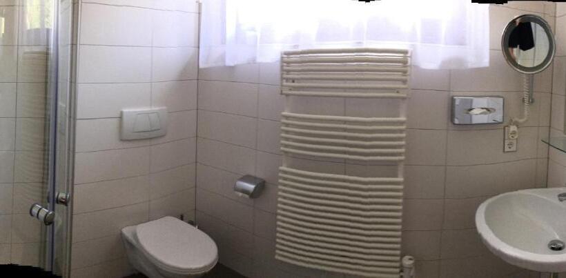 اتاق خانوادگی, Seehaus Kärnten Inn Mit Direktem Seezugang Und E Ladestation