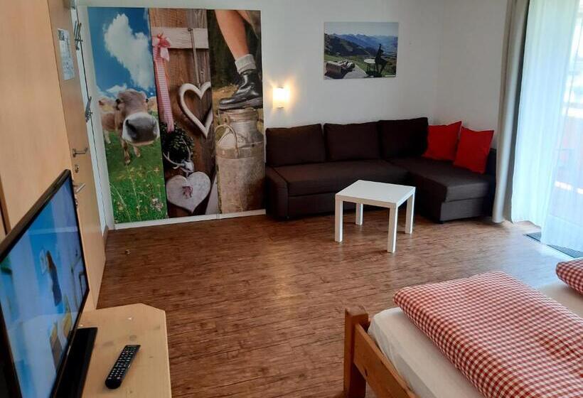 اتاق استاندارد سه نفره, Alphotel Mittersill