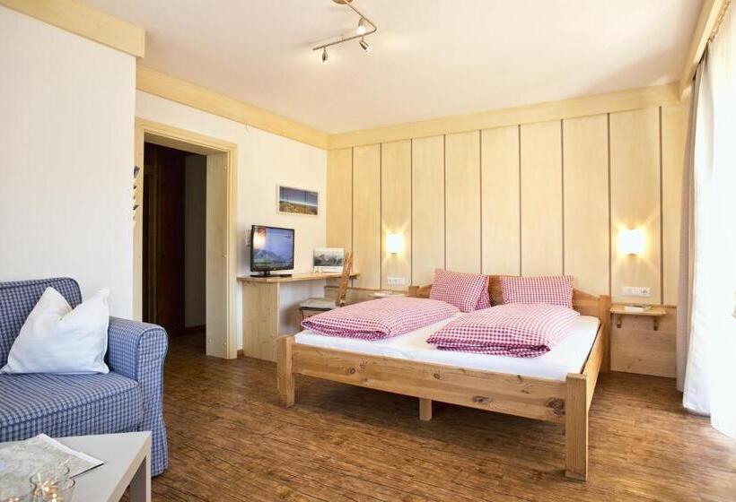 اتاق استاندارد سه نفره, Alphotel Mittersill
