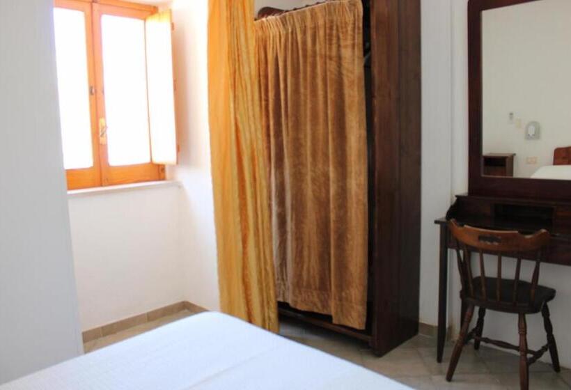 Номер Economy, Punta San Francesco