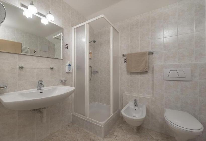 Номер Стандарт, Panoramahotel Huberhof