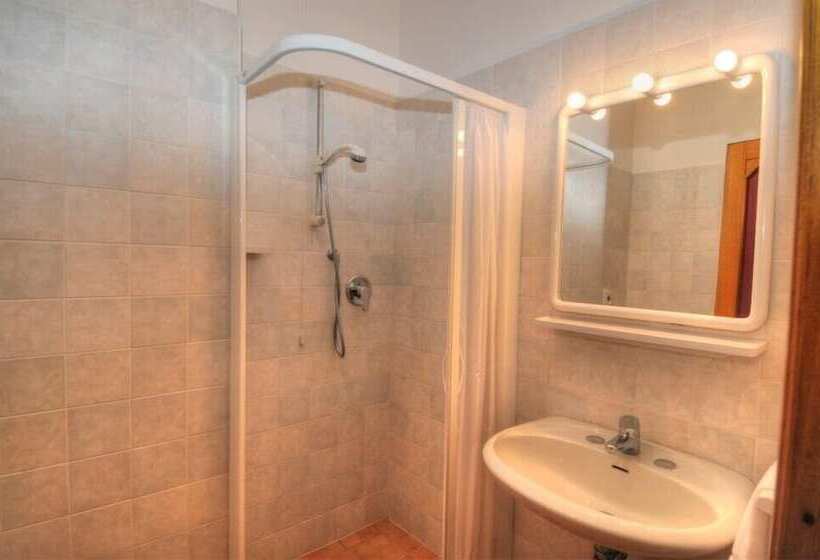 Camera Standard Singola Bagno Condiviso, Al Cavallino Bianco