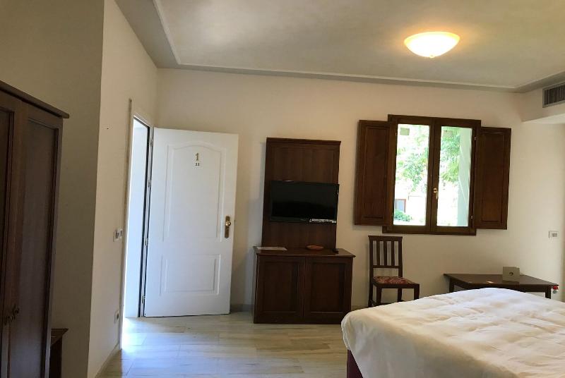 Полулюкс, Relais La Corte Di Cloris