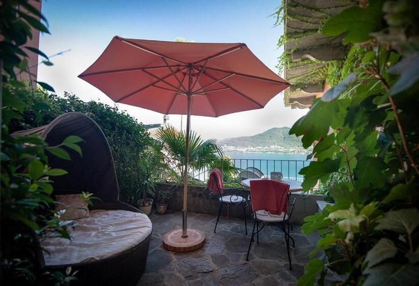 Standard studio with lake view, Residenza Erbaluna