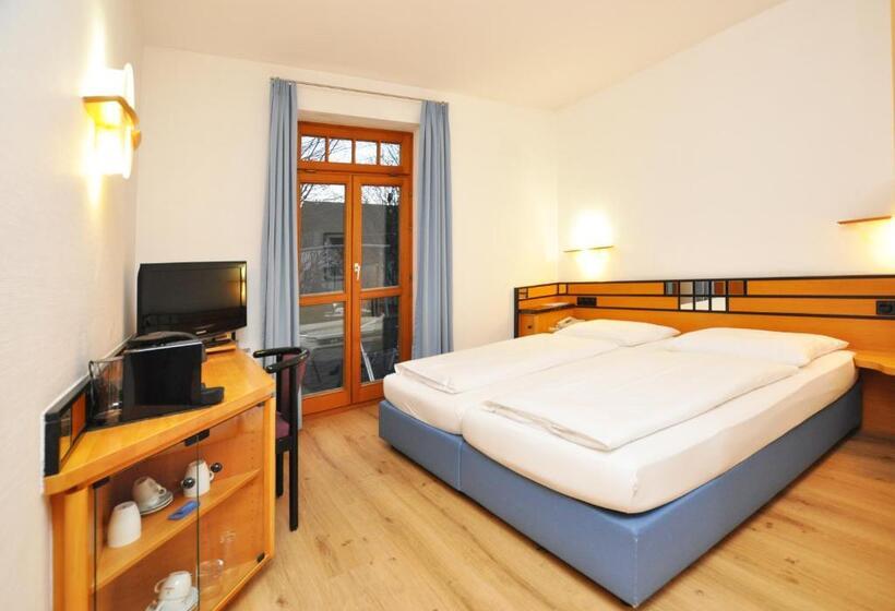 Quarto Estandar, Villa Waldperlach By Blattl